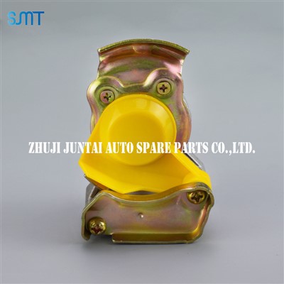 Kytkentäpää asuntovaunuun